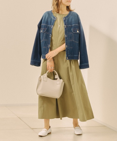 Chez toi(シェトワ)の「フロントデザインゴールドフックGジャン(デニムジャケット・レディース・アイボリー/カーキ/ブルー/インディゴブルー・FREE)」の18枚目の写真