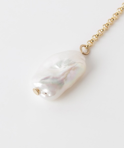 URBAN RESEARCH（アーバンリサーチ）の「バロックパールYネックレス（ネックレス・レディース・ゴールド・-）」の6枚目の写真