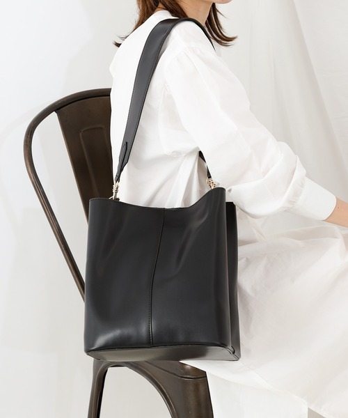 COLONY 2139（コロニートゥーワンスリーナイン）の「バケツ型縦長ショルダーバッグ（ショルダーバッグ・レディース・ブラック/モカ/ベージュ/キャメル・FREE）」の21枚目の写真