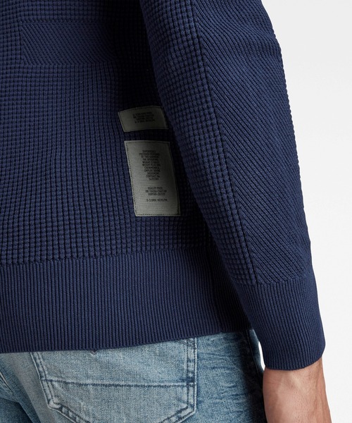 G-STAR（ジースター）の「LOGO STRUCTURE R KNIT（ニット/セーター・メンズ・ダークブルー/ブラウン系その他・SMALL/X-LARGE/LARGE/X-SMALL/MEDIUM）」の7枚目の写真