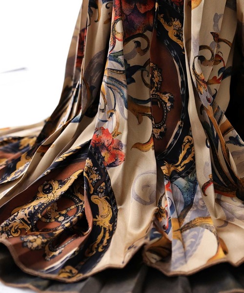 antiqua(アンティカ)の「アンティーク柄プリーツスカート(スカート・レディース・マルチ・FREE)」の3枚目の写真