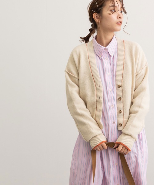 POU DOU DOU(プードゥドゥ)の「カラーショートニットカーディガン(カーディガン/ボレロ・レディース・ネイビー/ピンク/キナリ/オレンジ/ブルー・3)」の2枚目の写真