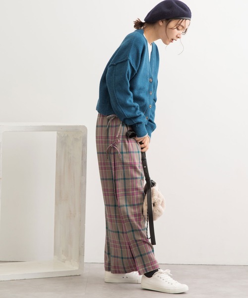 POU DOU DOU(プードゥドゥ)の「カラーショートニットカーディガン(カーディガン/ボレロ・レディース・ネイビー/ピンク/キナリ/オレンジ/ブルー・3)」の11枚目の写真