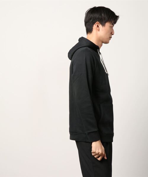 Reebok（リーボック）の「トレーニング エッセンシャルズ フリース フーディー / Training Essentials Fleece Hoodie（パーカー・メンズ・ヘザーグレー/ブラック/ネイビー/レッド・MEDIUM/X-SMALL/SMALL/XXX-LARGE/XX-LARGE/LARGE/X-LARGE）」の12枚目の写真