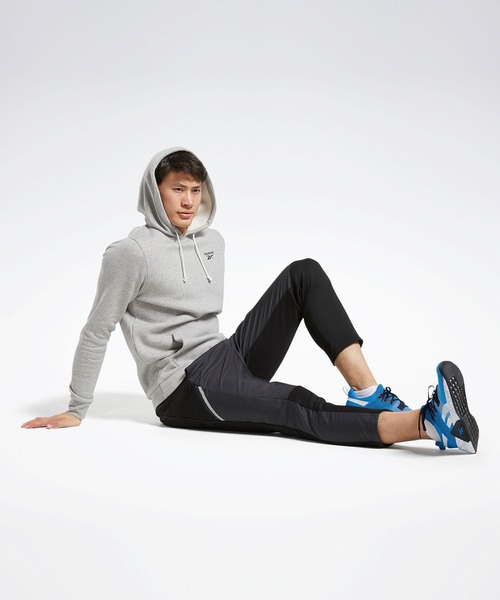 Reebok（リーボック）の「トレーニング エッセンシャルズ フリース フーディー / Training Essentials Fleece Hoodie（パーカー・メンズ・ヘザーグレー/ブラック/ネイビー/レッド・MEDIUM/X-SMALL/SMALL/XXX-LARGE/XX-LARGE/LARGE/X-LARGE）」の15枚目の写真