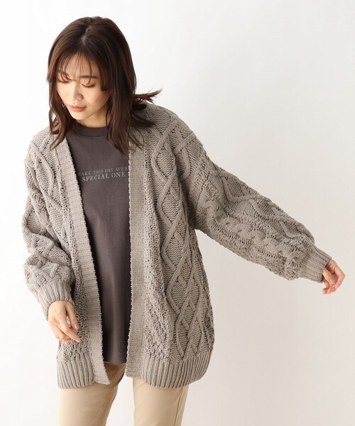 SHOO・LA・RUE（シューラルー）の「◆ざっくりモールケーブルカーディガン（カーディガン/ボレロ・レディース・オリーブ/アイボリー/ブラウン系その他/グレー系その他・00）」の3枚目の写真