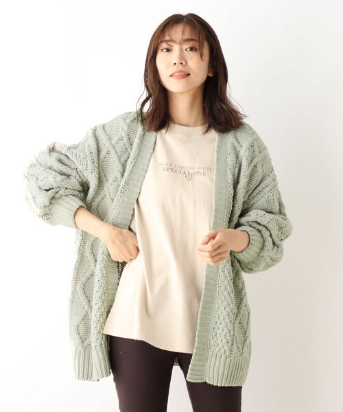 SHOO・LA・RUE（シューラルー）の「◆ざっくりモールケーブルカーディガン（カーディガン/ボレロ・レディース・オリーブ/アイボリー/ブラウン系その他/グレー系その他・00）」の4枚目の写真