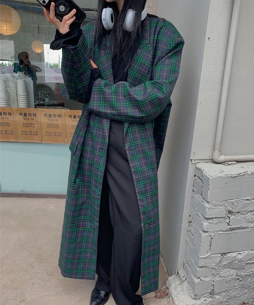 me+em select(ミームセレクト)の「オーバーショルダーレトロチェックロングコート(チェスターコート・レディース・ブラウン/グリーン/イエロー/ブルー・FREE)」の18枚目の写真