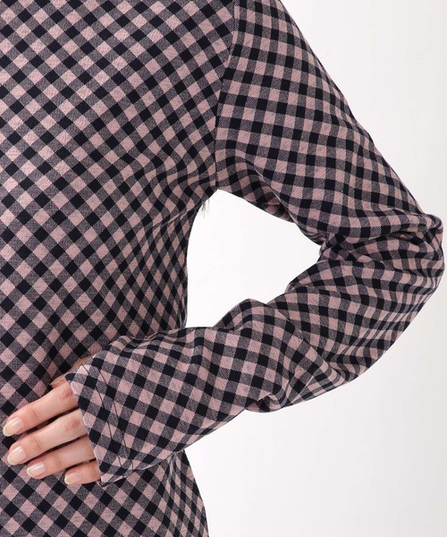 ROCKET x LUNCH（ロケットアンドランチ）の「ROCKET×LUNCH／R BIAS CHECK タートルネック  2237853（Tシャツ/カットソー・レディース・サーモンピンク/ブラック・SMALL）」の4枚目の写真