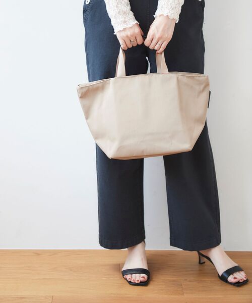 le.coeur blanc（ルクールブラン）の「ナイロンユーティリティトート（トートバッグ・レディース・ベージュ/ブラウン/ブラック・FREE）」の11枚目の写真