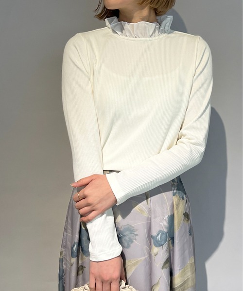 DIARIUM（ディアリウム）の「襟フリルカットソー（Tシャツ/カットソー・レディース・ブラック/オフホワイト・M）」の3枚目の写真