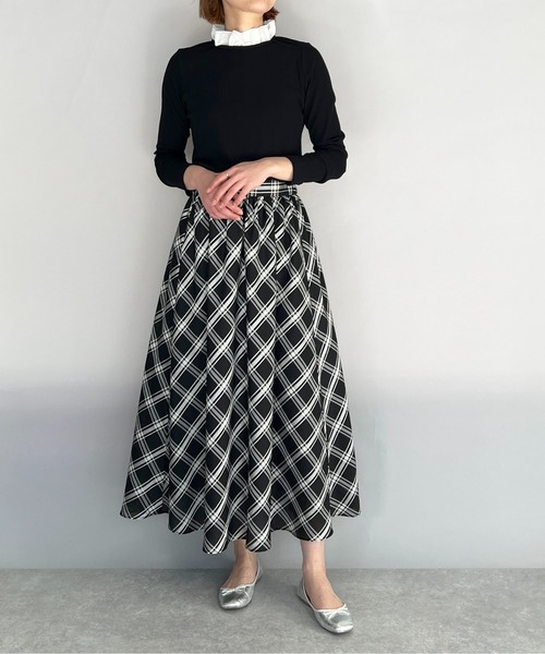 DIARIUM（ディアリウム）の「襟フリルカットソー（Tシャツ/カットソー・レディース・ブラック/オフホワイト・M）」の17枚目の写真