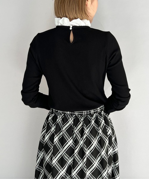 DIARIUM（ディアリウム）の「襟フリルカットソー（Tシャツ/カットソー・レディース・ブラック/オフホワイト・M）」の15枚目の写真