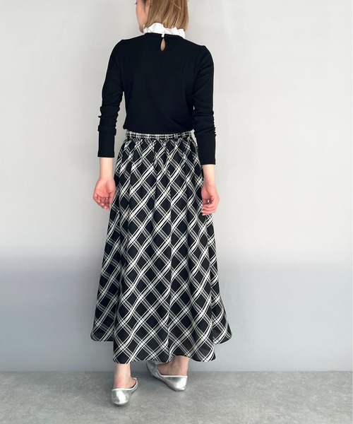 DIARIUM（ディアリウム）の「襟フリルカットソー（Tシャツ/カットソー・レディース・ブラック/オフホワイト・M）」の19枚目の写真