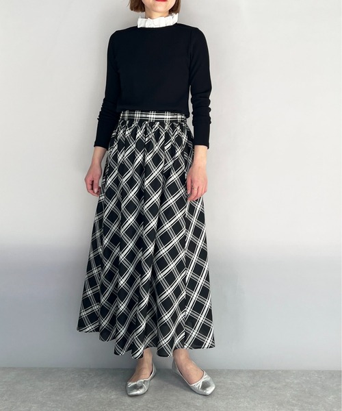 DIARIUM（ディアリウム）の「襟フリルカットソー（Tシャツ/カットソー・レディース・ブラック/オフホワイト・M）」の20枚目の写真