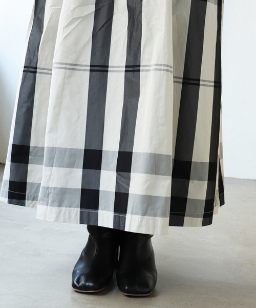 Shelly island（シェリーアイランド）の「大柄チェックロングスカート（スカート・レディース・ホワイト/ブラック・FREE）」の12枚目の写真