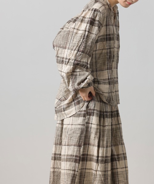 OMNES(オムネス)の「スラブチェックギャザーロングスカート(スカート・レディース・マスタード/グレイッシュベージュ/グリーン・FREE)」の12枚目の写真