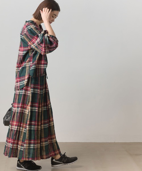 OMNES(オムネス)の「スラブチェックギャザーロングスカート(スカート・レディース・マスタード/グレイッシュベージュ/グリーン・FREE)」の18枚目の写真