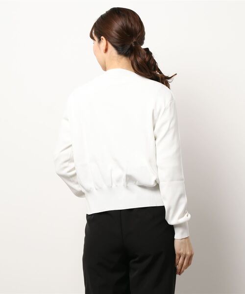 PICCIN（ピッチン）の「クロップドパール釦カーディガン（カーディガン/ボレロ・レディース・ブラック/オフホワイト/ブルー・M）」の16枚目の写真