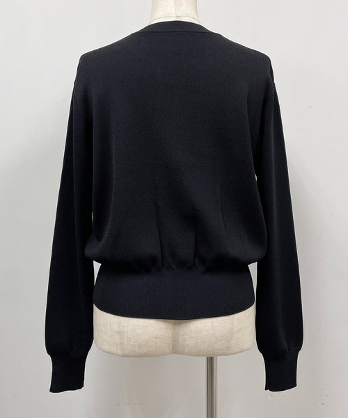 PICCIN（ピッチン）の「クロップドパール釦カーディガン（カーディガン/ボレロ・レディース・ブラック/オフホワイト/ブルー・M）」の8枚目の写真