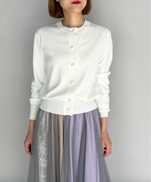 PICCIN（ピッチン）の「クロップドパール釦カーディガン（カーディガン/ボレロ・レディース・ブラック/オフホワイト/ブルー・M）」の17枚目の写真