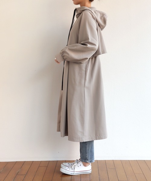 andme（アンドミー）の「配色テープドローストリングマウンテンパーカー（マウンテンパーカー・レディース・ブラック/アイボリー/グレイッシュベージュ/カーキ・M）」の6枚目の写真