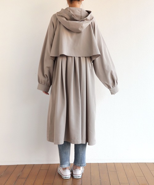 andme（アンドミー）の「配色テープドローストリングマウンテンパーカー（マウンテンパーカー・レディース・ブラック/アイボリー/グレイッシュベージュ/カーキ・M）」の7枚目の写真