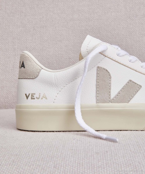 【関税込み】VEJA ホワイト&グレー Campo レザースニーカー VEJA / “CAMPO” スニーカー(スニーカー)|VEJA(ヴェジャ)の