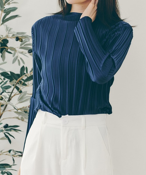 Lamoa(ラモア)の「Lamoa/プリーツ デザイン クラシカル トップス(Tシャツ/カットソー・レディース・ホワイト/ネイビー/ブラウン・FREE)」の3枚目の写真