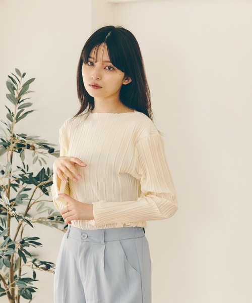 Lamoa(ラモア)の「Lamoa/プリーツ デザイン クラシカル トップス(Tシャツ/カットソー・レディース・ホワイト/ネイビー/ブラウン・FREE)」の5枚目の写真