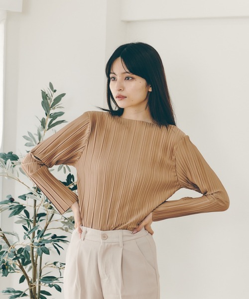 Lamoa(ラモア)の「Lamoa/プリーツ デザイン クラシカル トップス(Tシャツ/カットソー・レディース・ホワイト/ネイビー/ブラウン・FREE)」の16枚目の写真