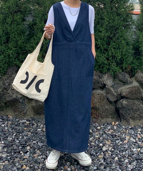 ABITOKYO（アビトーキョー）の「バックスリットタイトデニムジャンスカ（ジャンパースカート・レディース・ホワイト/ブラック/インディゴブルー/ライトブルー/ネイビー/ブルー・FREE）」の20枚目の写真