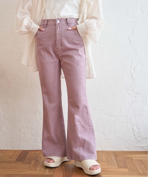 WEGO(ウィゴー)の「WEGO/バックスリットカラーフレアパンツ(デニムパンツ・レディース・サックスブルー/ライトパープル/オフホワイト・SMALL/MEDIUM)」の3枚目の写真