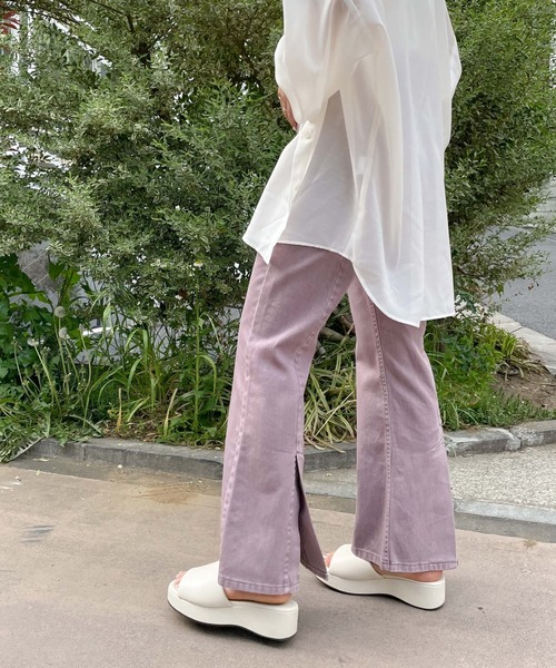 WEGO(ウィゴー)の「WEGO/バックスリットカラーフレアパンツ(デニムパンツ・レディース・サックスブルー/ライトパープル/オフホワイト・SMALL/MEDIUM)」の5枚目の写真