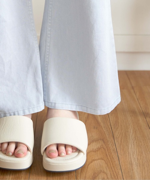 WEGO(ウィゴー)の「WEGO/バックスリットカラーフレアパンツ(デニムパンツ・レディース・サックスブルー/ライトパープル/オフホワイト・SMALL/MEDIUM)」の20枚目の写真