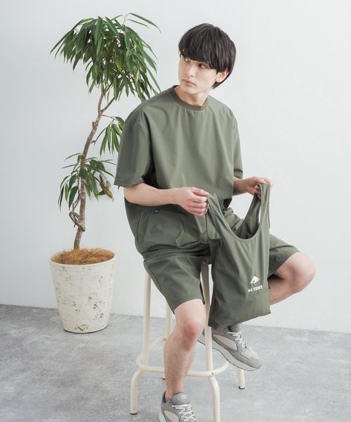 KRIFF MAYER(クリフメイヤー)の「セットアップ 3点セット KRIFF MAYER クリフメイヤー at TENT Tシャツ&ショートパンツ&エコバッグ(ルームウェア/パジャマ・メンズ・ベージュ/チャコール/カーキ/ネイビー・L/M/XL)」の3枚目の写真