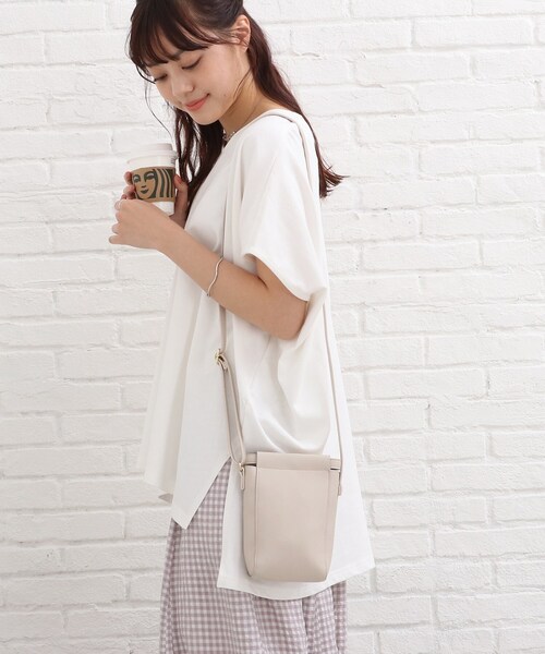 SHOO・LA・RUE(シューラルー)の「◆縦型ミニショルダーバッグ(ショルダーバッグ・レディース・オレンジ/シルバー/ライトベージュ・00)」の17枚目の写真