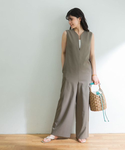 URBAN RESEARCH（アーバンリサーチ）の「キーネックオールインワン（サロペット/オーバーオール・レディース・カーキ/ブラック・36/38）」の20枚目の写真