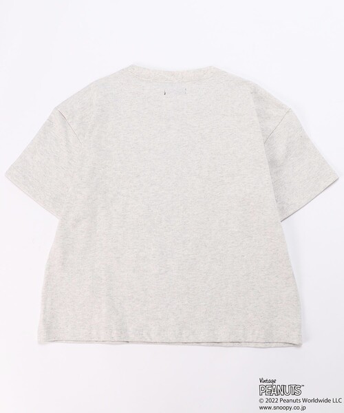 FREAK'S STORE(フリークスストア)の「WEBオリジナル PEANUTS 別注 ビッグシルエット アーチロゴ プリントTシャツ/カレッジロゴ/スヌーピー(Tシャツ/カットソー・キッズ・ホワイト/グレー/ブラック/グリーン/サックスブルー・120/140/130/150)」の19枚目の写真