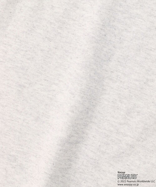 FREAK'S STORE(フリークスストア)の「WEBオリジナル PEANUTS 別注 ビッグシルエット アーチロゴ プリントTシャツ/カレッジロゴ/スヌーピー(Tシャツ/カットソー・キッズ・ホワイト/グレー/ブラック/グリーン/サックスブルー・120/140/130/150)」の20枚目の写真