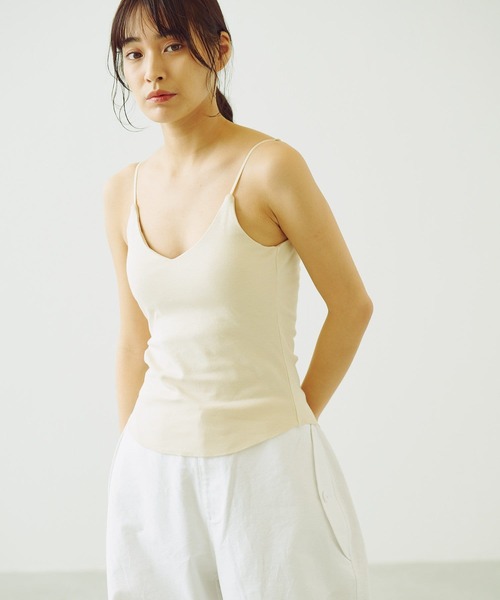 Omekashi（オメカシ）の「【earthy_】オーガニックコットンカップ付きキャミソール（キャミソール・レディース・オフホワイト/ブラック/ブラウン/オレンジ・S/M）」の2枚目の写真