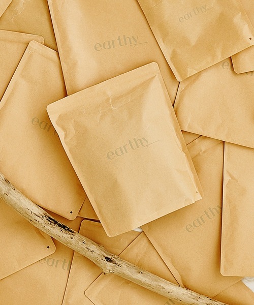 Omekashi（オメカシ）の「【earthy_】オーガニックコットンカップ付きキャミソール（キャミソール・レディース・オフホワイト/ブラック/ブラウン/オレンジ・S/M）」の8枚目の写真