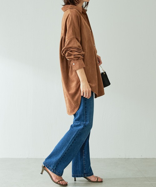 COLLAGE GALLARDAGALANTE(コラージュガリャルダガランテ)の「エンブレムオーバーサイズシャツ/Q.anos/WEB限定(シャツ/ブラウス・レディース・ベージュ/ブルー/スカイブルー/ライトベージュ・FREE)」の13枚目の写真