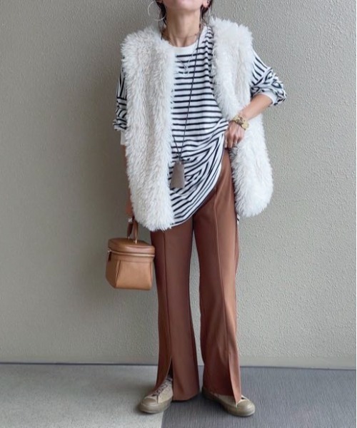 feepur by saya（フェピュールバイサヤ）の「【XSサイズあり】セミフレアストレッチスラックス（スラックス・レディース・ブラック/ベージュ/ブラウン/オレンジ/グリーン・MEDIUM/X-SMALL）」の8枚目の写真