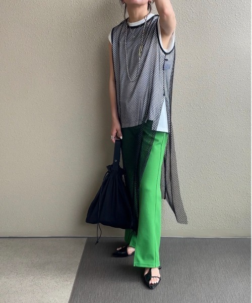 feepur by saya（フェピュールバイサヤ）の「【XSサイズあり】セミフレアストレッチスラックス（スラックス・レディース・ブラック/ベージュ/ブラウン/オレンジ/グリーン・MEDIUM/X-SMALL）」の22枚目の写真