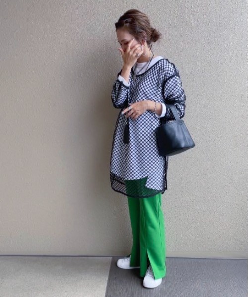 feepur by saya（フェピュールバイサヤ）の「【XSサイズあり】セミフレアストレッチスラックス（スラックス・レディース・ブラック/ベージュ/ブラウン/オレンジ/グリーン・MEDIUM/X-SMALL）」の16枚目の写真