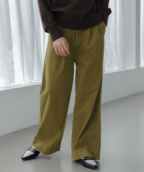 LAKOLE（ラコレ）の「11Wコーデュロイタックワイドパンツ[セットアップ対応] / 158269（その他パンツ・レディース・ダークブラウン/カーキ/オレンジ系その他/グレイッシュベージュ・SMALL/MEDIUM）」の4枚目の写真