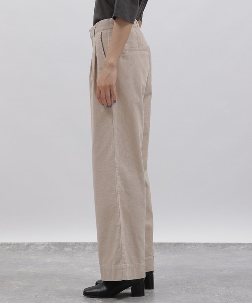 LAKOLE（ラコレ）の「11Wコーデュロイタックワイドパンツ[セットアップ対応] / 158269（その他パンツ・レディース・ダークブラウン/カーキ/オレンジ系その他/グレイッシュベージュ・SMALL/MEDIUM）」の14枚目の写真