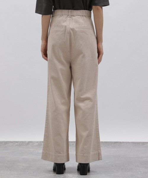 LAKOLE（ラコレ）の「11Wコーデュロイタックワイドパンツ[セットアップ対応] / 158269（その他パンツ・レディース・ダークブラウン/カーキ/オレンジ系その他/グレイッシュベージュ・SMALL/MEDIUM）」の15枚目の写真