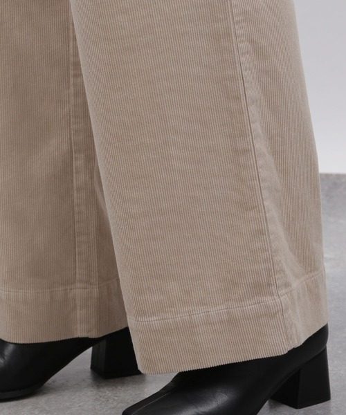 LAKOLE（ラコレ）の「11Wコーデュロイタックワイドパンツ[セットアップ対応] / 158269（その他パンツ・レディース・ダークブラウン/カーキ/オレンジ系その他/グレイッシュベージュ・SMALL/MEDIUM）」の19枚目の写真